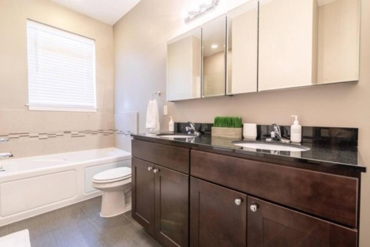 Beautiful Lux 4 Bedroom*Near Penn/Chop*Roof Deck Philadelphia Bagian luar foto